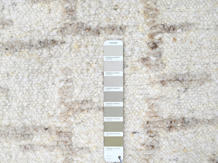 2'6" x 8'0" New Hand Knotted Ivory Wool Runner Oriental Rug - MOA10210357