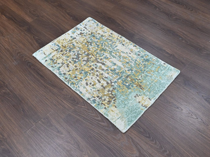 1'11" x 2'11" New Hand Knotted Green Wool & Silk Rectangle Oriental Rug - MOA10210362