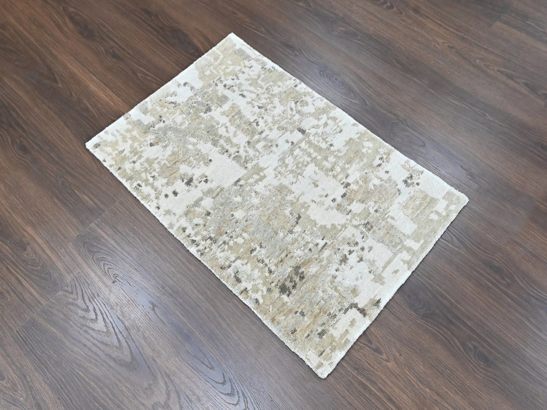 1'11" x 2'10" New Hand Knotted Green Wool & Silk Rectangle Oriental Rug - MOA10210412