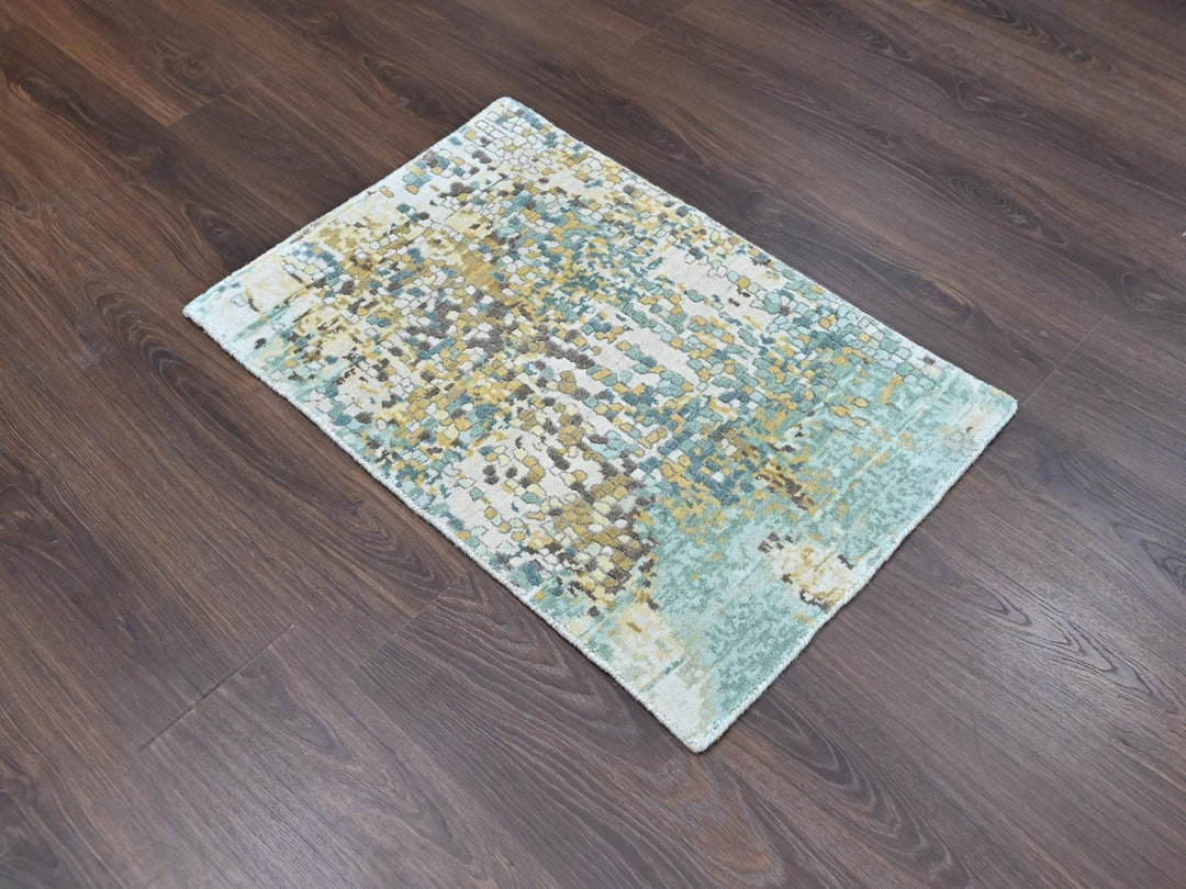 1'10" x 2'11" New Hand Knotted Green Wool & Silk Rectangle Oriental Rug - MOA10210430