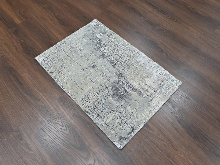 2'0" x 3'0" New Hand Knotted Grey Wool & Silk Rectangle Oriental Rug - MOA10210441