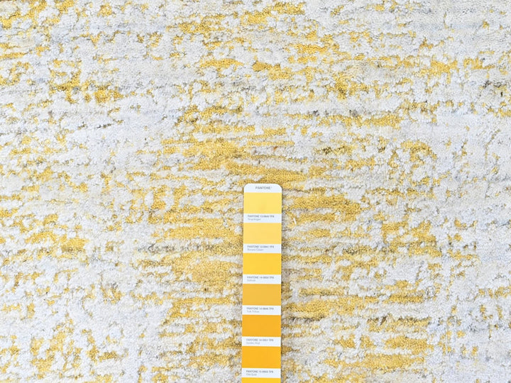 2'6" x 8'0" New Hand Loomed Yellow Wool & Silk Runner Oriental Rug - MOA10210505