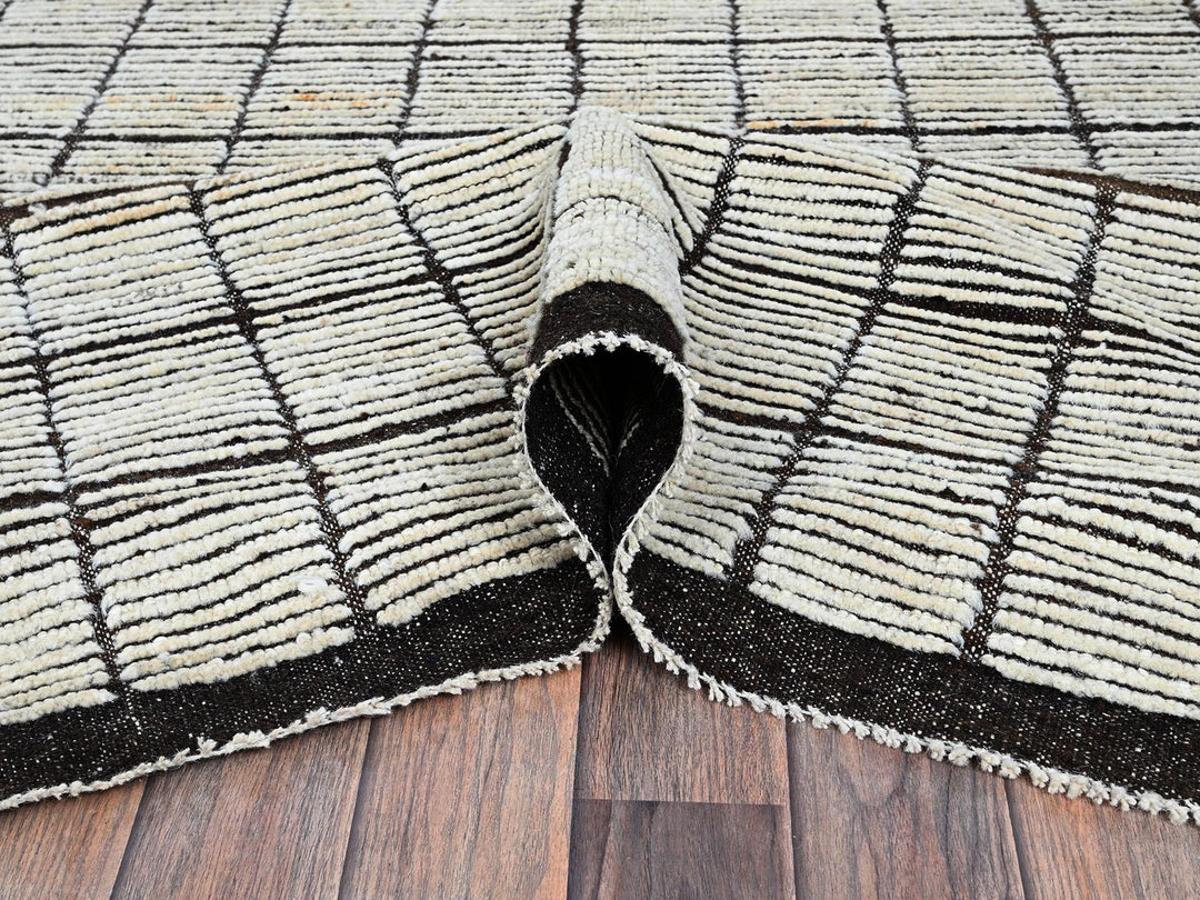 8'4" x 9'10" New Hand Knotted Ivory Wool Rectangle Oriental Rug - MOA1021377
