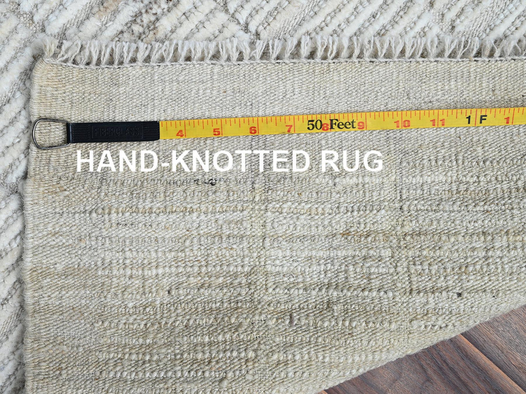 2'4" x 2'11" New Hand Knotted Ivory Wool Rectangle Oriental Rug - MOA1021386