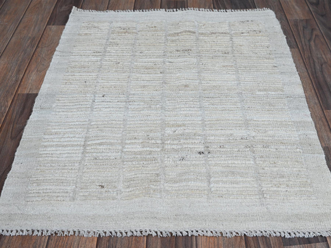 2'4" x 3'0" New Hand Knotted Ivory Wool Rectangle Oriental Rug - MOA1021387