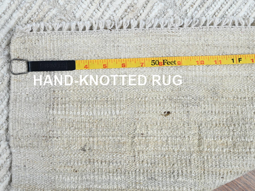 2'4" x 3'0" New Hand Knotted Ivory Wool Rectangle Oriental Rug - MOA1021387