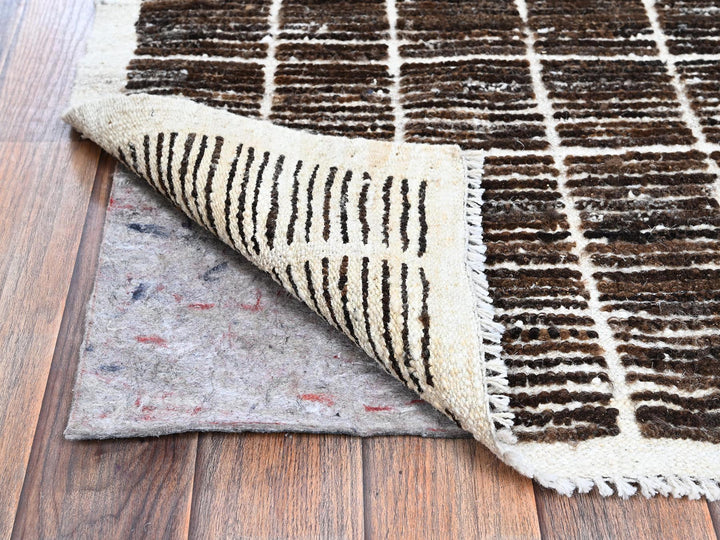 2'1" x 2'7" New Hand Knotted Brown Wool Rectangle Oriental Rug - MOA1021388
