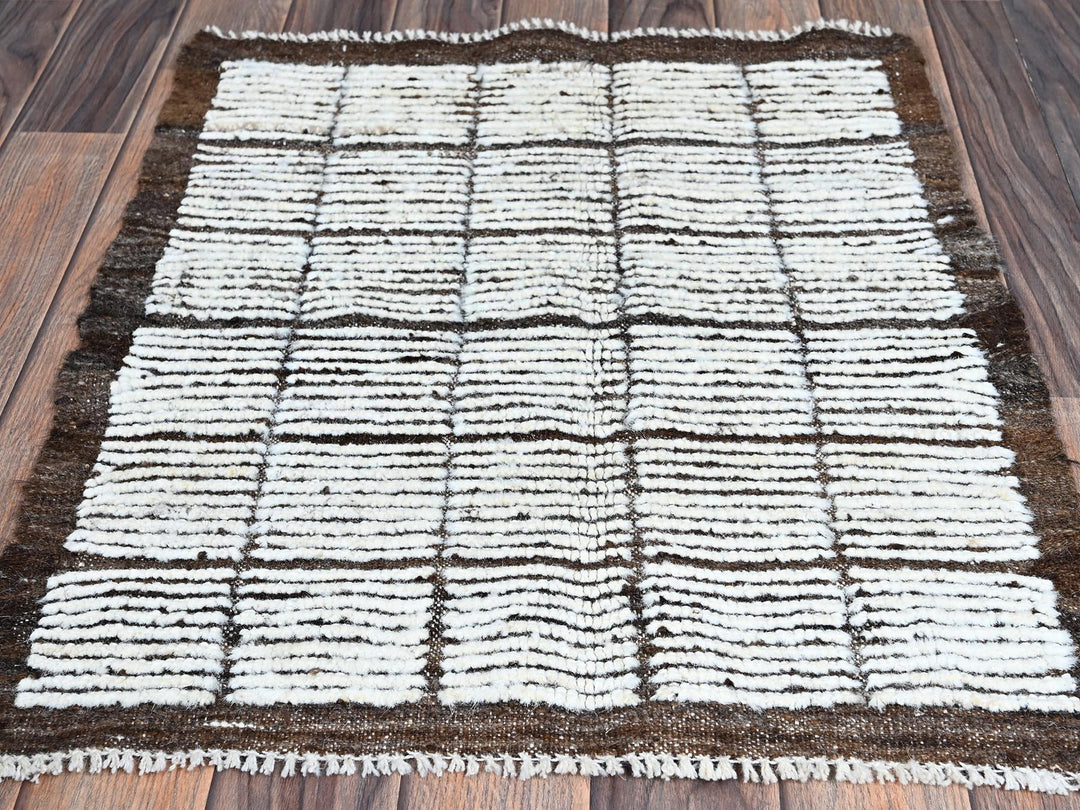2'1" x 2'8" New Hand Knotted Ivory Wool Rectangle Oriental Rug - MOA1021392