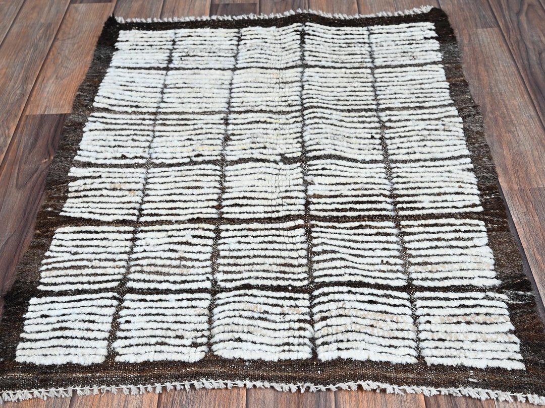 2'1" x 2'8" New Hand Knotted Ivory Wool Rectangle Oriental Rug - MOA1021396
