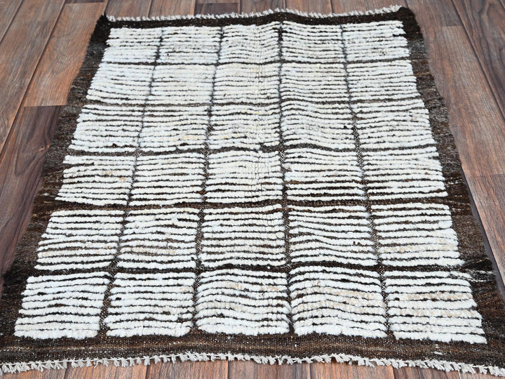 2'1" x 2'8" New Hand Knotted Ivory Wool Rectangle Oriental Rug - MOA1021396
