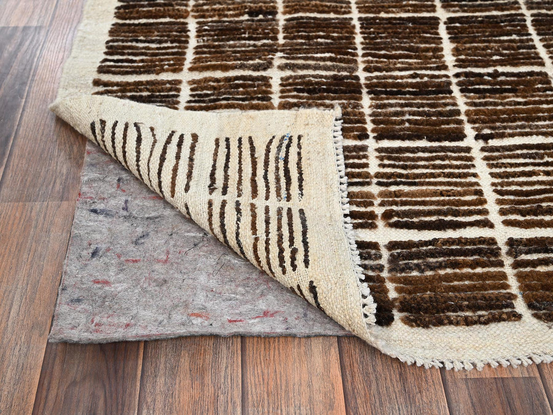 4'10" x 6'4" New Hand Knotted Brown Wool Rectangle Oriental Rug - MOA1021444