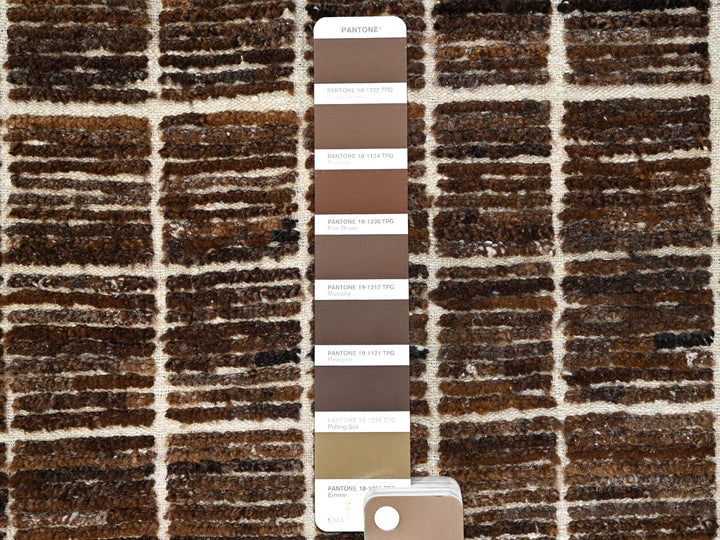 4'10" x 6'4" New Hand Knotted Brown Wool Rectangle Oriental Rug - MOA1021444