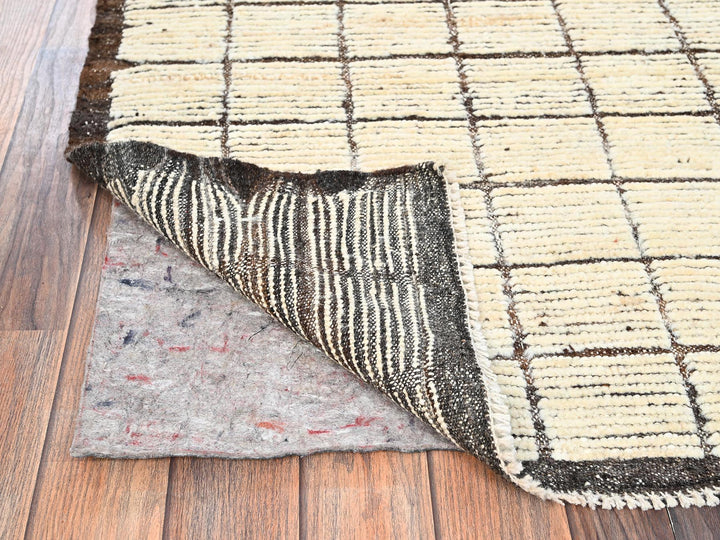 2'9" x 7'9" New Hand Knotted Ivory Wool Runner Oriental Rug - MOA1021451