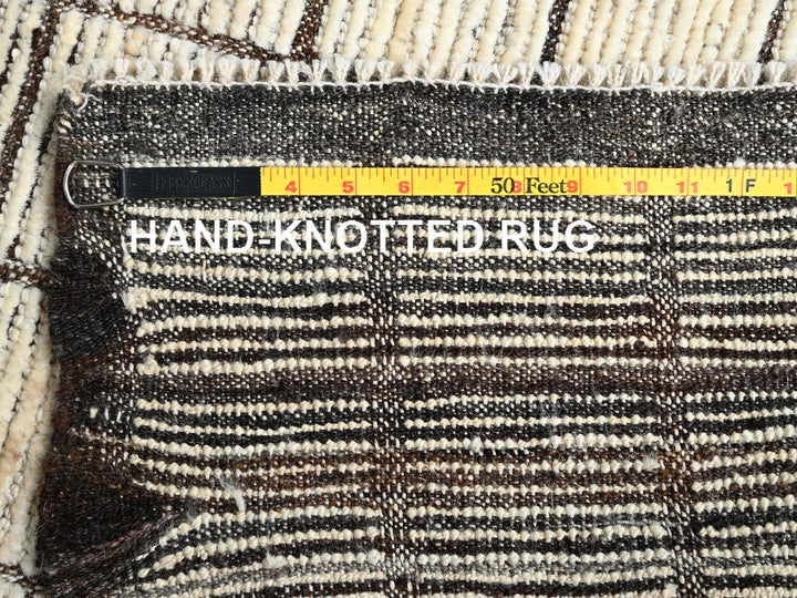 2'9" x 7'9" New Hand Knotted Ivory Wool Runner Oriental Rug - MOA1021451