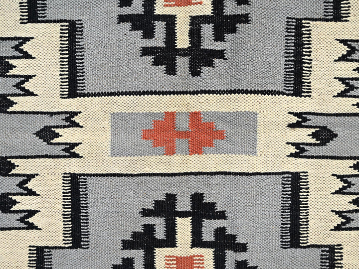 5'3" x 6'11" New Hand Woven Grey Wool Rectangle Oriental Rug - MOA1021736