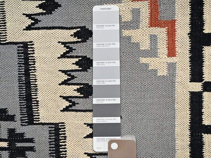 5'3" x 6'11" New Hand Woven Grey Wool Rectangle Oriental Rug - MOA1021736