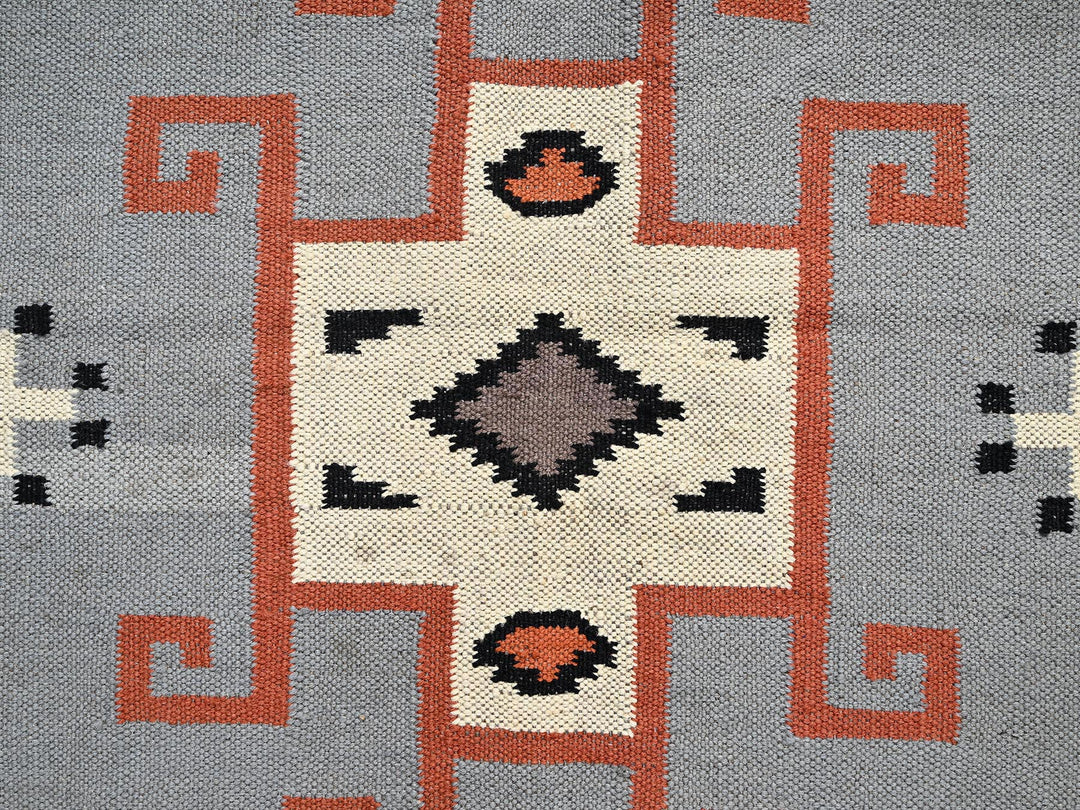 5'3" x 6'11" New Hand Woven Grey Wool Rectangle Oriental Rug - MOA1021737