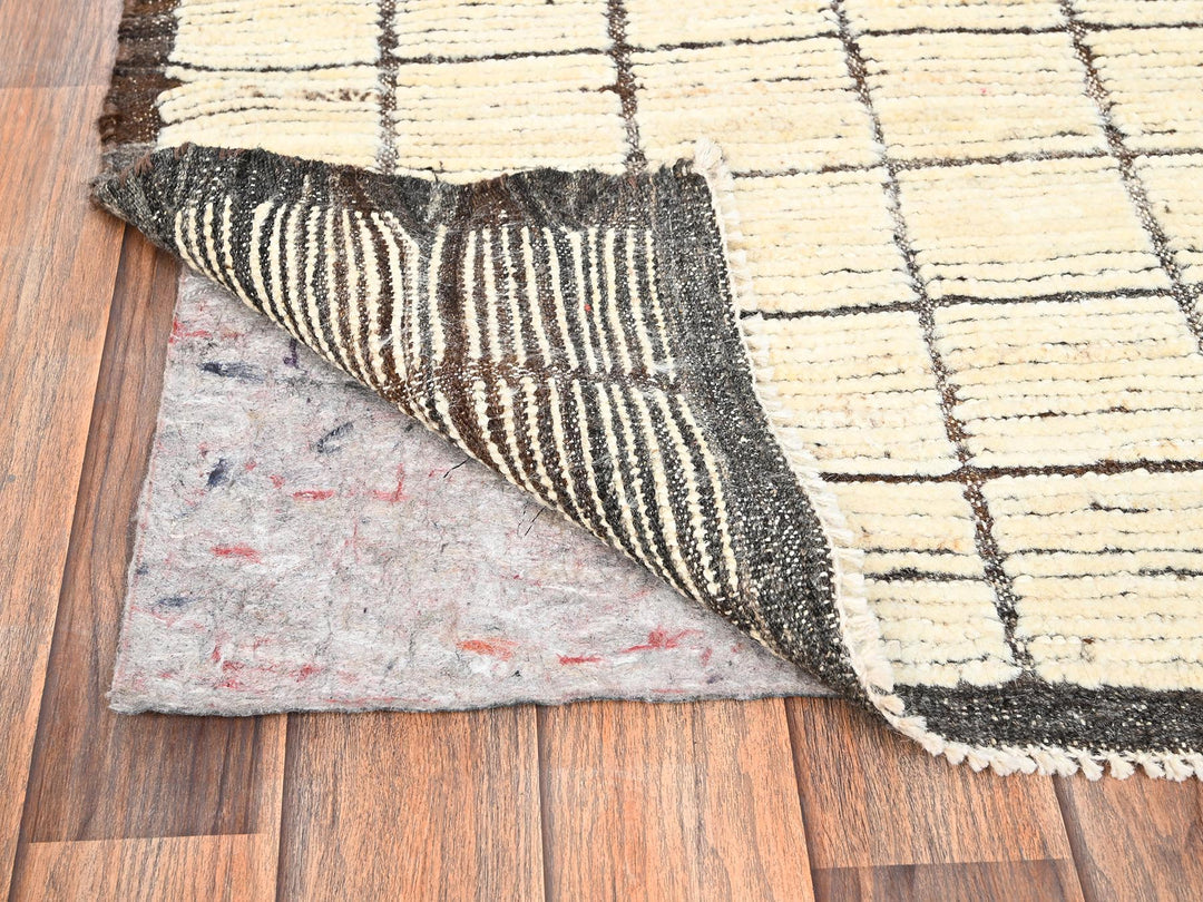 2'7" x 7'10" New Hand Knotted Ivory Wool Runner Oriental Rug - MOA1021772