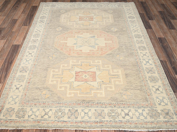 4'10" x 6'10" New Hand Knotted Brown Wool Rectangle Oriental Rug - MOA1021984