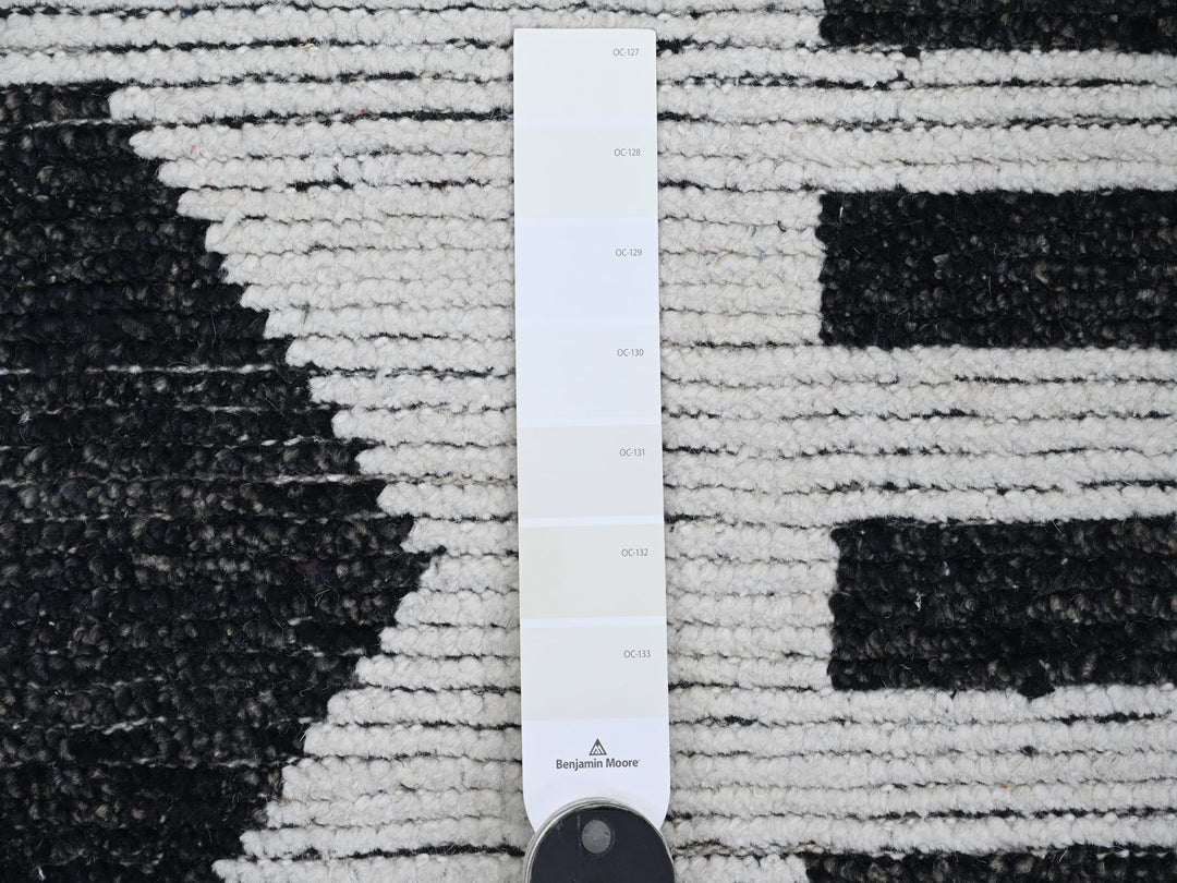 2'6" x 10'11" New Hand Knotted Ivory Wool Runner Oriental Rug - MOA10220285