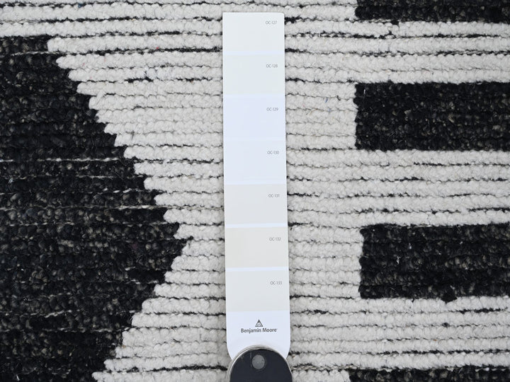 2'6" x 10'11" New Hand Knotted Ivory Wool Runner Oriental Rug - MOA10220285