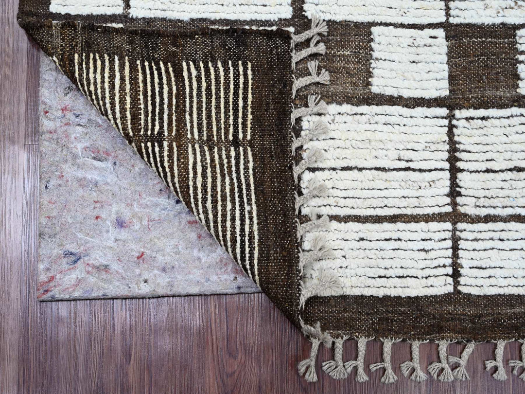 6'4" x 8'11" New Hand Knotted Brown Wool Rectangle Oriental Rug - MOA10220421