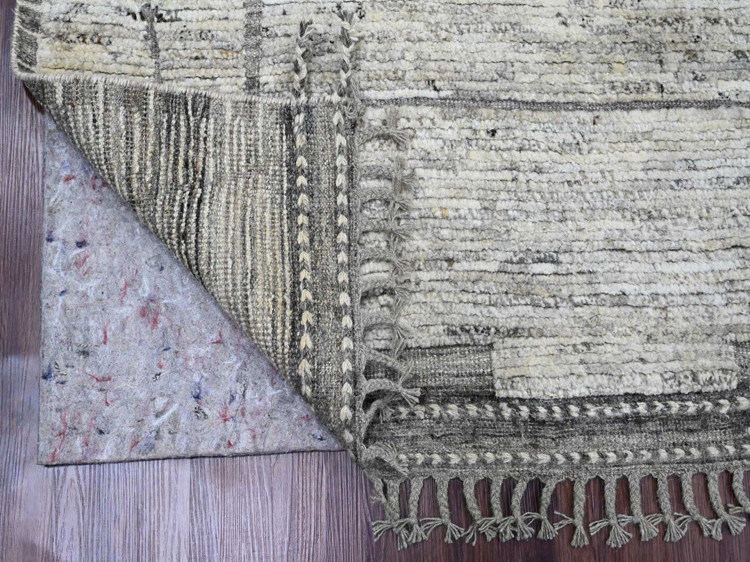 6'2" x 9'0" New Hand Knotted Grey Wool Rectangle Oriental Rug - MOA10220423
