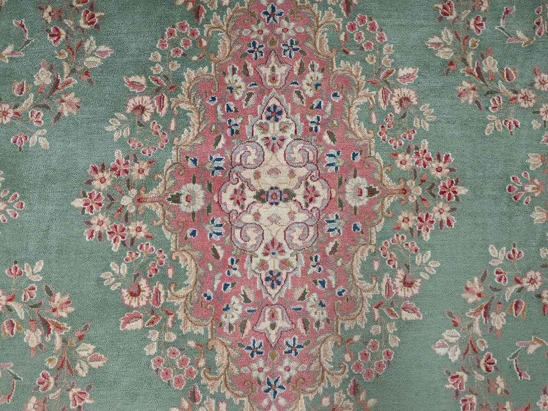 9'7" x 20'0" Vintage Hand Knotted Green Wool Rectangle Oriental Rug - MOA1022050