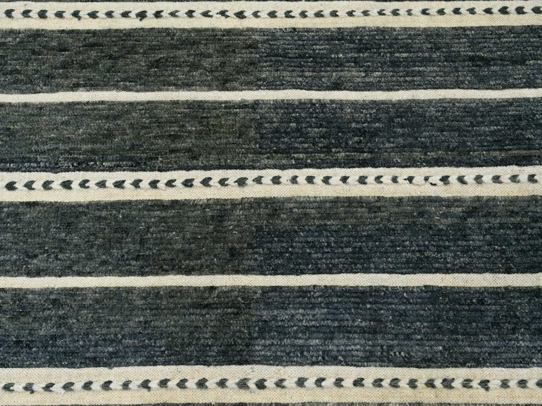10'4" x 14'2" New Hand Knotted Black Wool Rectangle Oriental Rug - MOA10220523