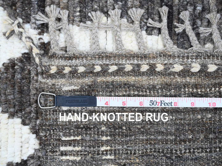 5'6" x 8'0" New Hand Knotted Grey Wool Rectangle Oriental Rug - MOA10220546