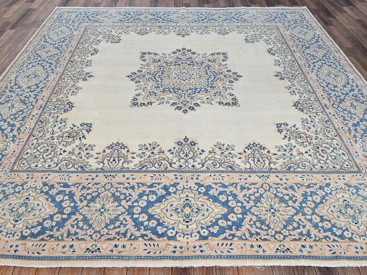 9'7" x 10'0" Vintage Hand Knotted Ivory Wool Square Oriental Rug - MOA1022054