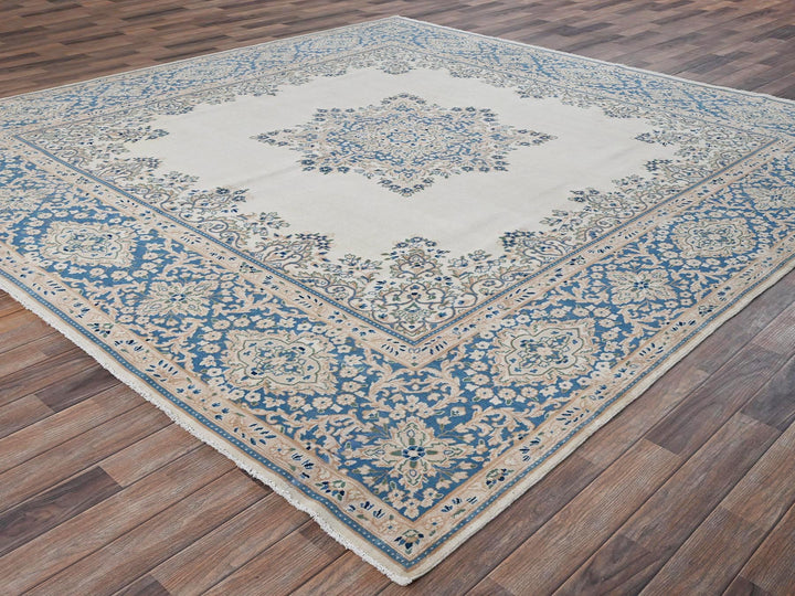 9'7" x 10'0" Vintage Hand Knotted Ivory Wool Square Oriental Rug - MOA1022054