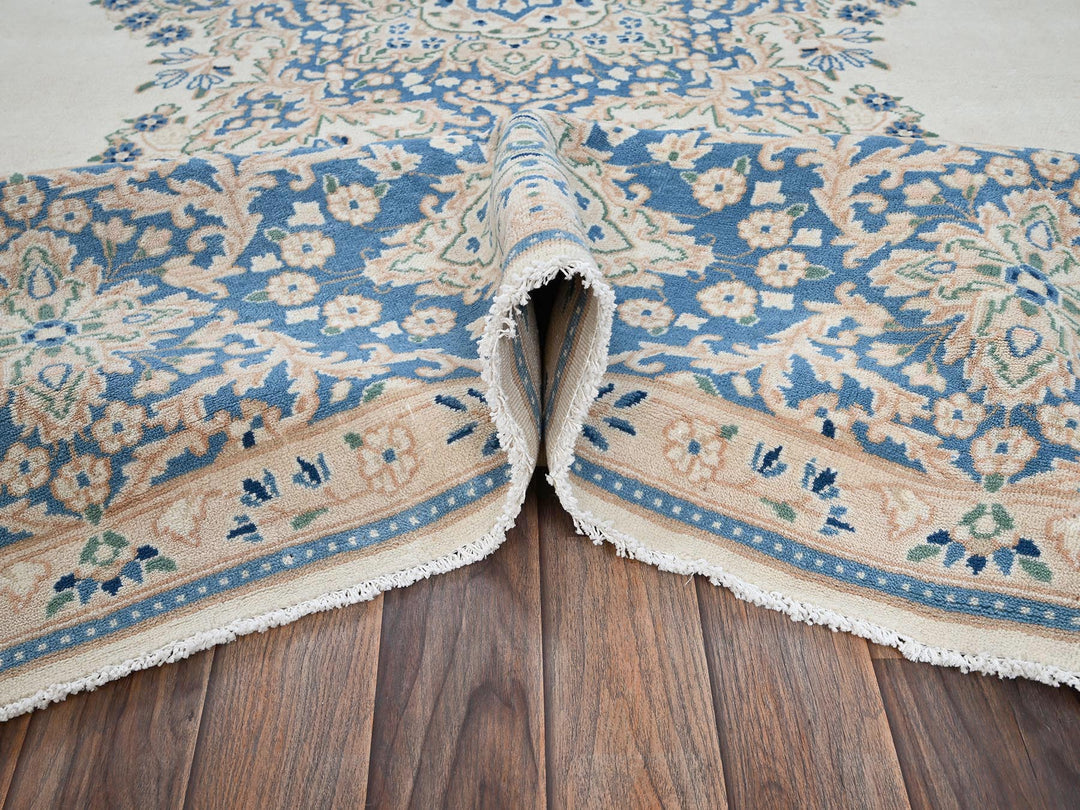 9'7" x 10'0" Vintage Hand Knotted Ivory Wool Square Oriental Rug - MOA1022054