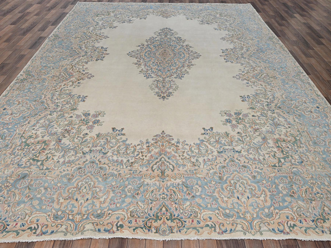 9'11" x 13'9" Vintage Hand Knotted Ivory Wool Rectangle Oriental Rug - MOA1022055