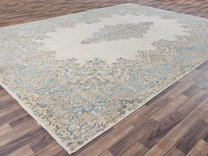9'11" x 13'9" Vintage Hand Knotted Ivory Wool Rectangle Oriental Rug - MOA1022055