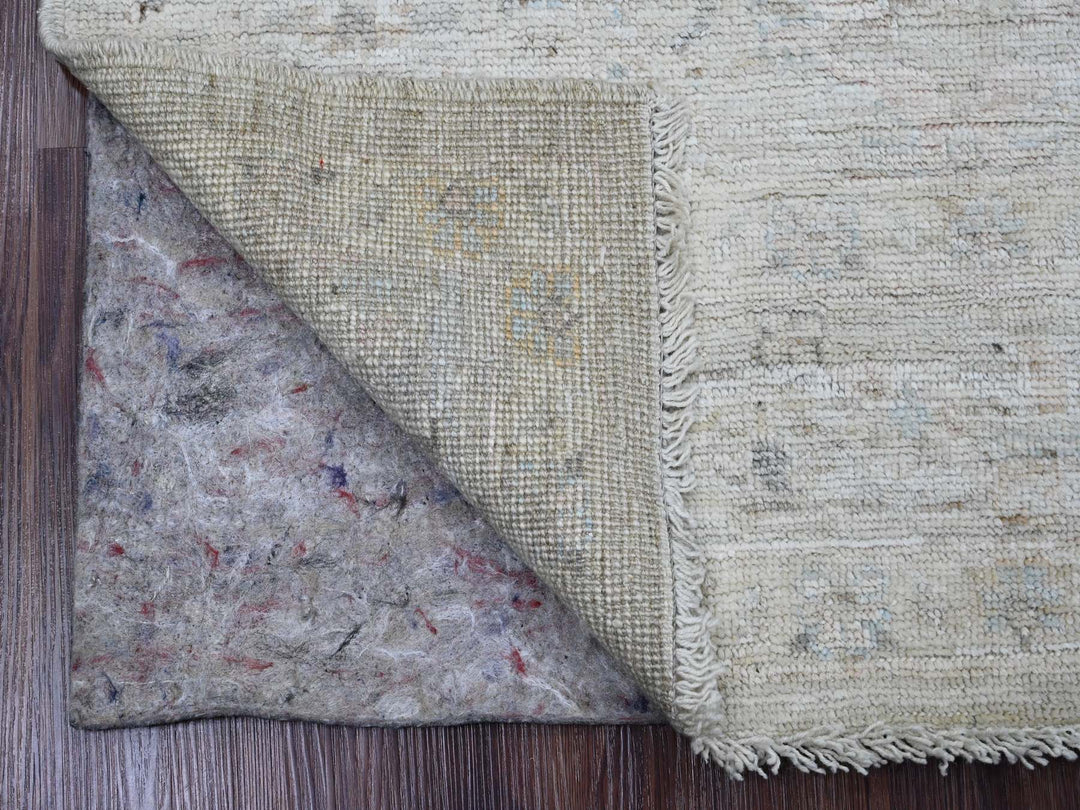 4'11" x 6'10" New Hand Knotted Grey Wool Rectangle Oriental Rug - MOA10220607