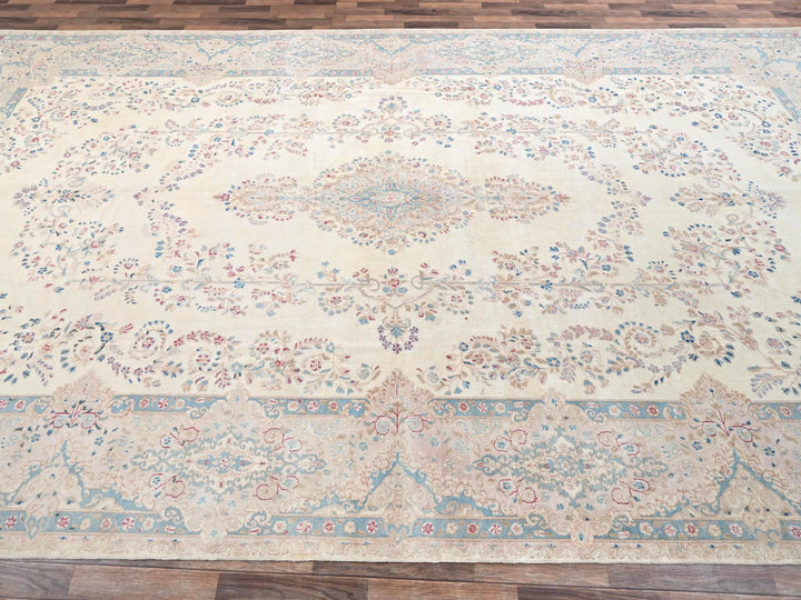 10'8" x 19'11" Vintage Hand Knotted Ivory Wool Rectangle Oriental Rug - MOA1022060