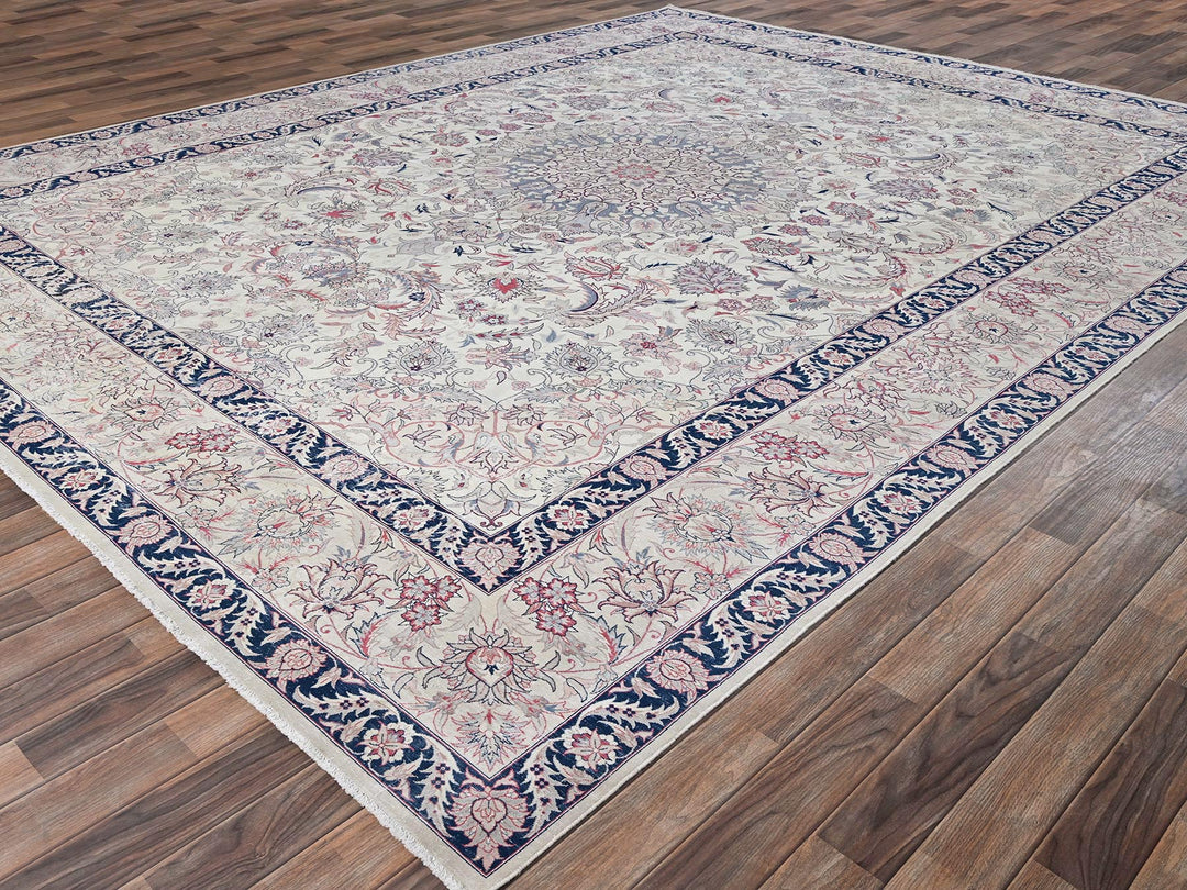 9'11" x 13'2" Vintage Hand Knotted Ivory Wool Rectangle Oriental Rug - MOA1022062