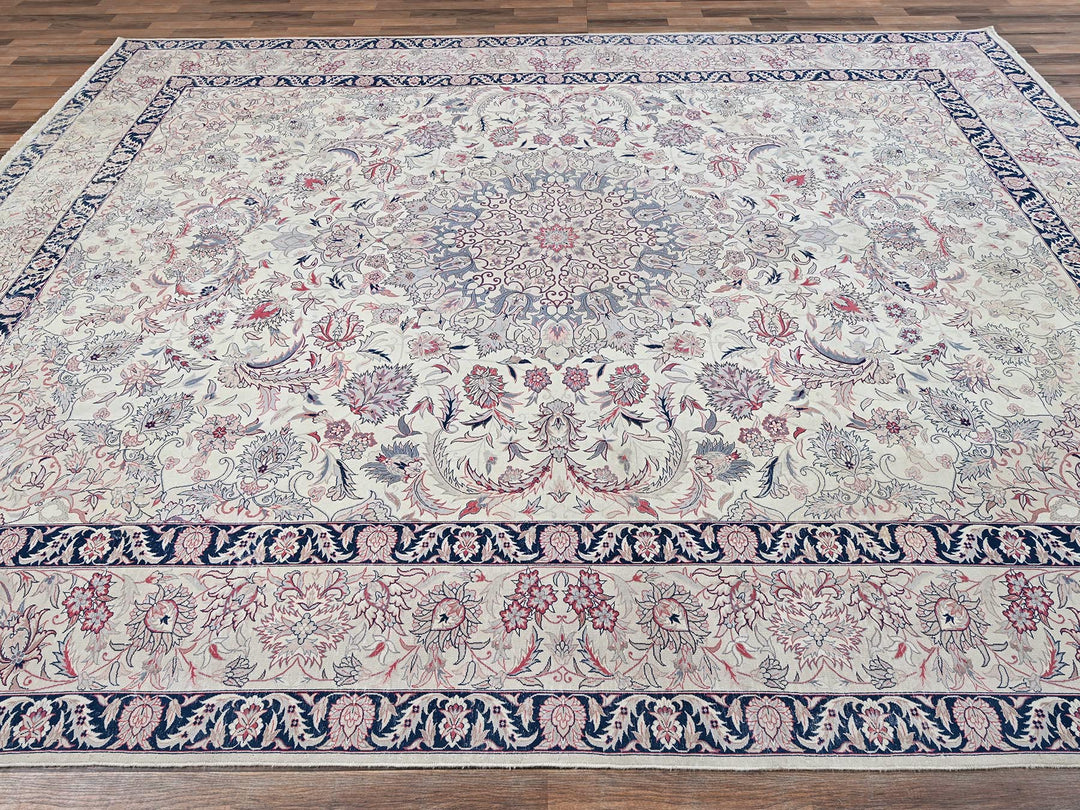 9'11" x 13'2" Vintage Hand Knotted Ivory Wool Rectangle Oriental Rug - MOA1022062