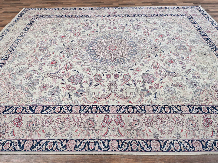 9'11" x 13'2" Vintage Hand Knotted Ivory Wool Rectangle Oriental Rug - MOA1022062