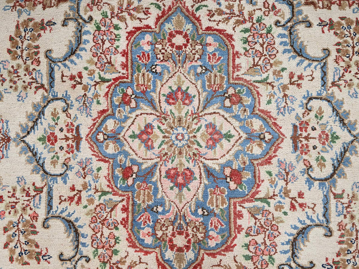 10'3" x 13'2" Vintage Hand Knotted Ivory Wool Rectangle Oriental Rug - MOA1022064