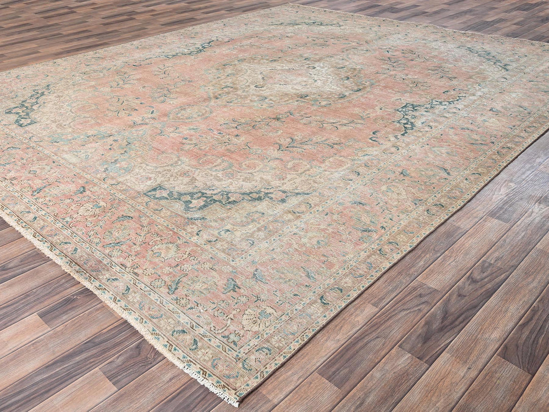 9'7" x 12'2" Vintage Hand Knotted Pink Wool Rectangle Oriental Rug - MOA1022065