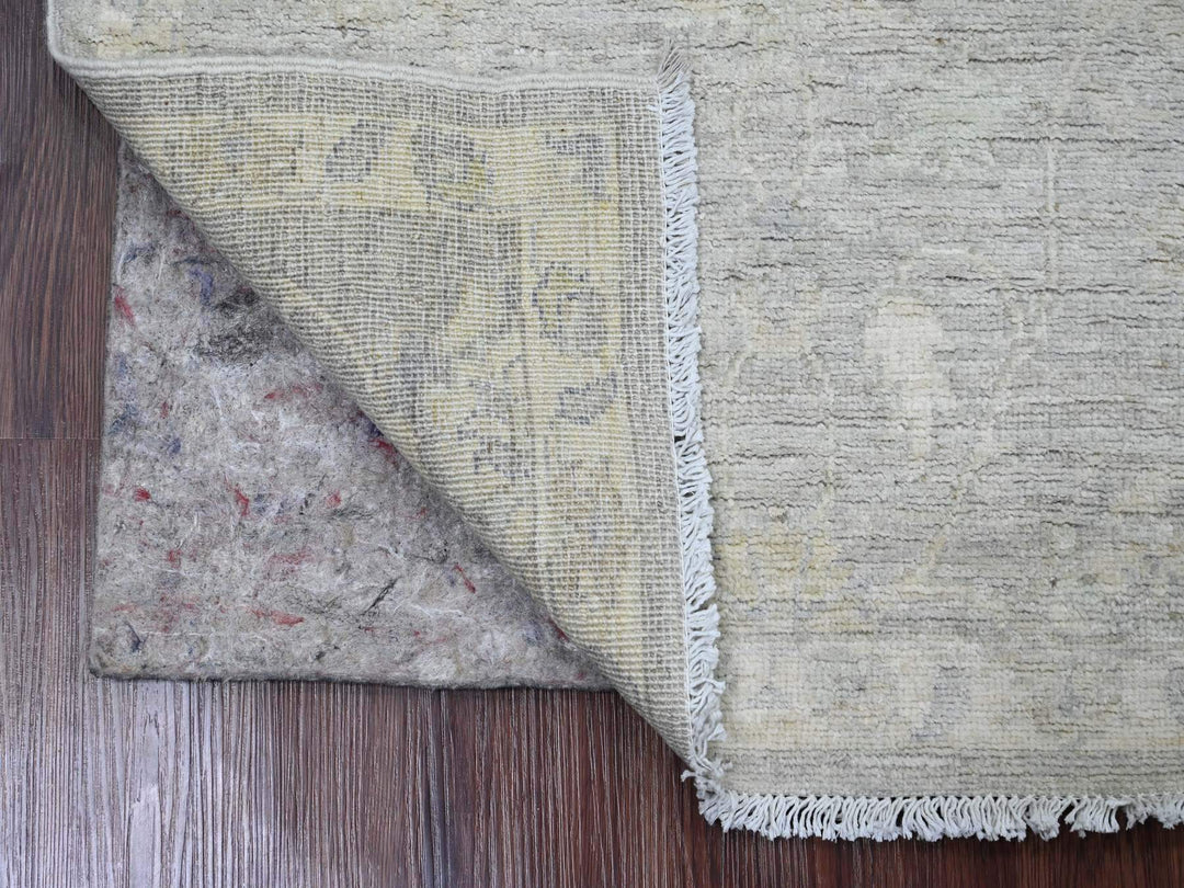 2'6" x 5'9" New Hand Knotted Grey Wool Rectangle Oriental Rug - MOA10220686