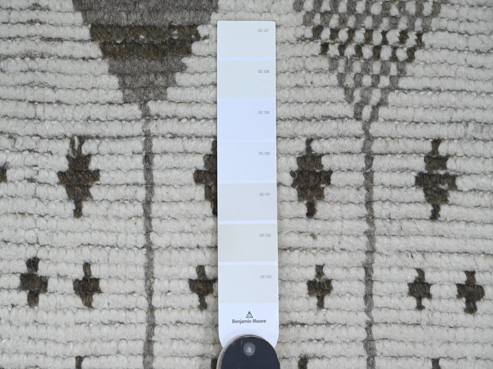 9'3" x 13'2" New Hand Knotted Ivory Wool Rectangle Oriental Rug - MOA10220832