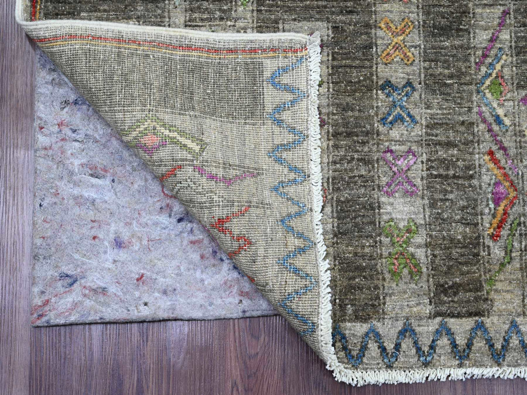 5'8" x 8'10" New Hand Knotted Grey Wool Rectangle Oriental Rug - MOA10220848