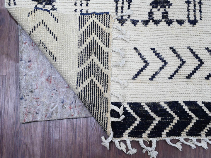 4'6" x 8'8" New Hand Knotted Ivory Wool Rectangle Oriental Rug - MOA10220944