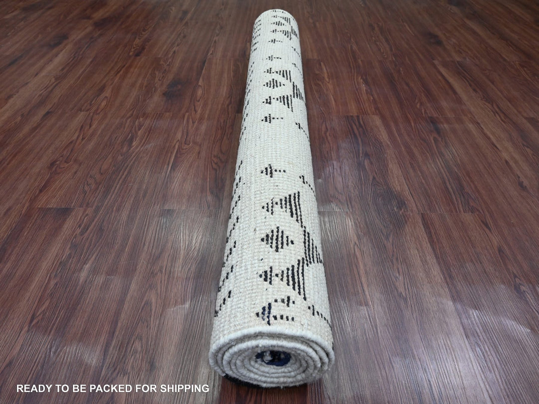 4'6" x 8'8" New Hand Knotted Ivory Wool Rectangle Oriental Rug - MOA10220944