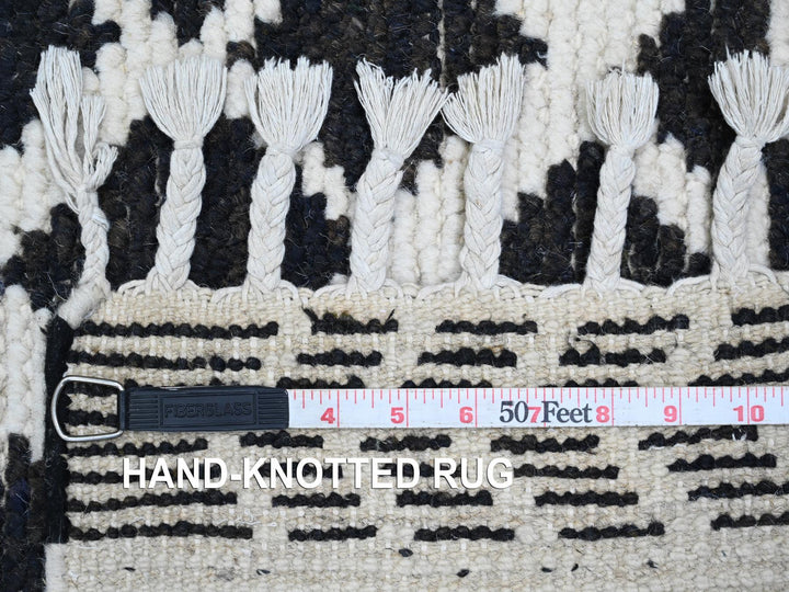 4'6" x 8'8" New Hand Knotted Ivory Wool Rectangle Oriental Rug - MOA10220944
