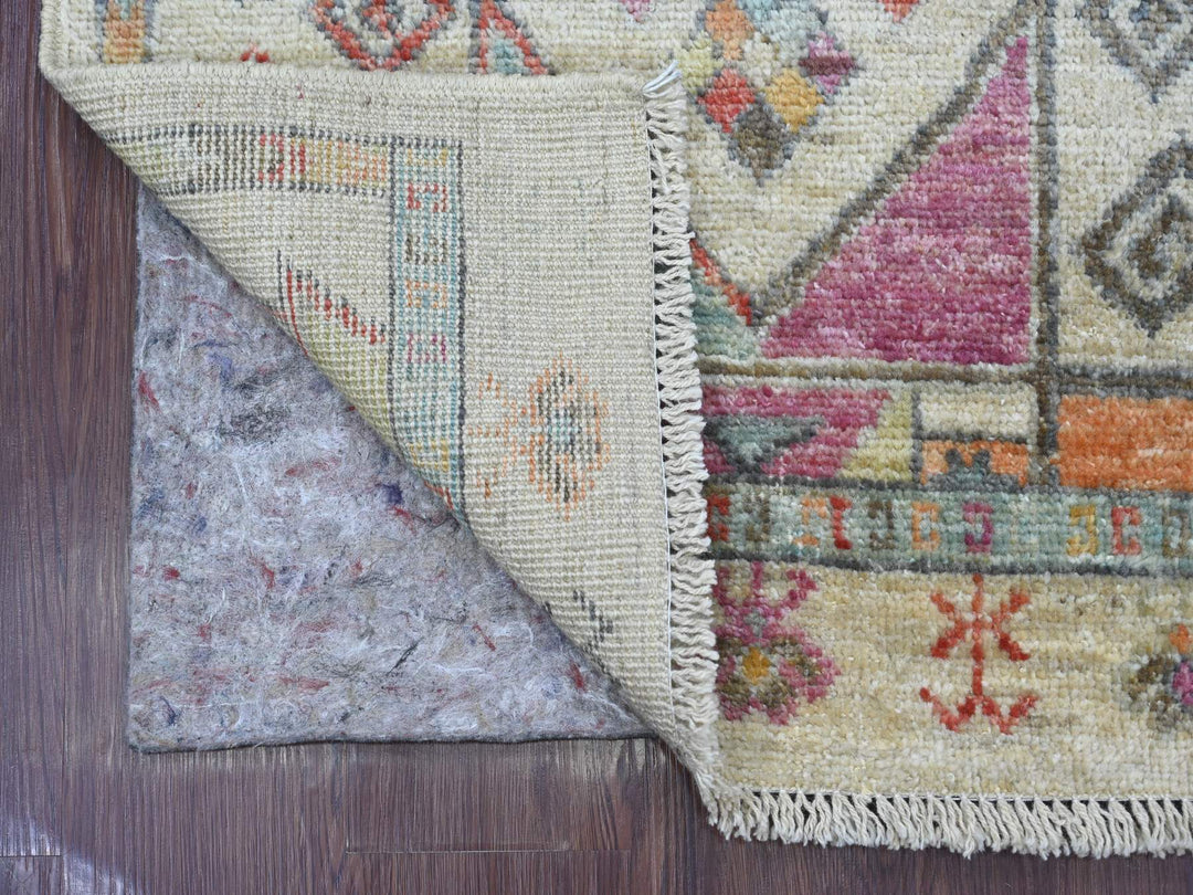 2'8" x 7'8" New Hand Knotted Ivory Wool Runner Oriental Rug - MOA10221081