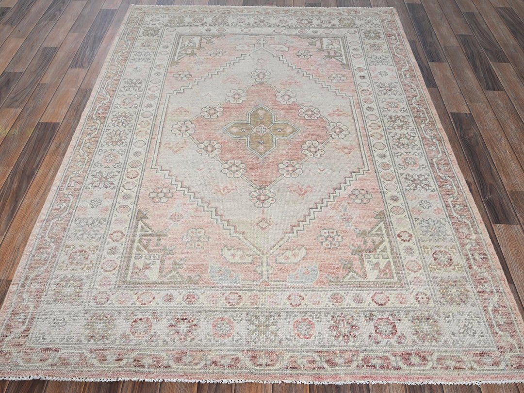 4'10" x 6'8" New Hand Knotted Pink Wool Rectangle Oriental Rug - MOA1022112